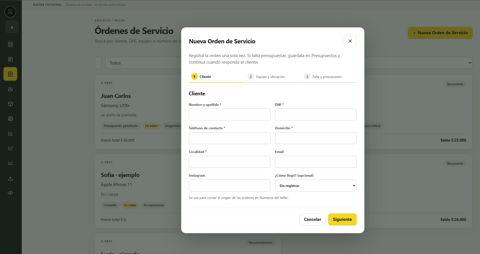 Formulario real de nueva orden de servicio, con pasos de cliente, equipo y falla.